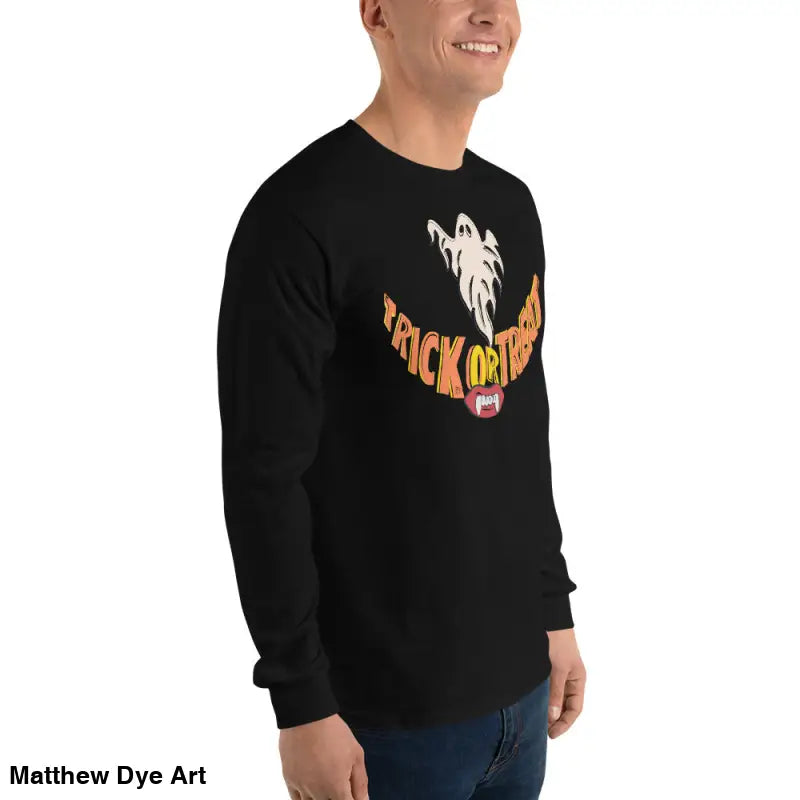 Black long-sleeved Ghostly Grin tee offers spooktacular comfort for Halloween festivities