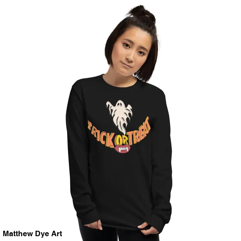Black long-sleeved Ghostly Grin tee offers spooktacular comfort for Halloween festivities